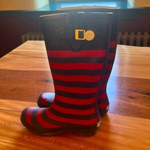 Lilly bee women’s size 7 rain boot navy/red